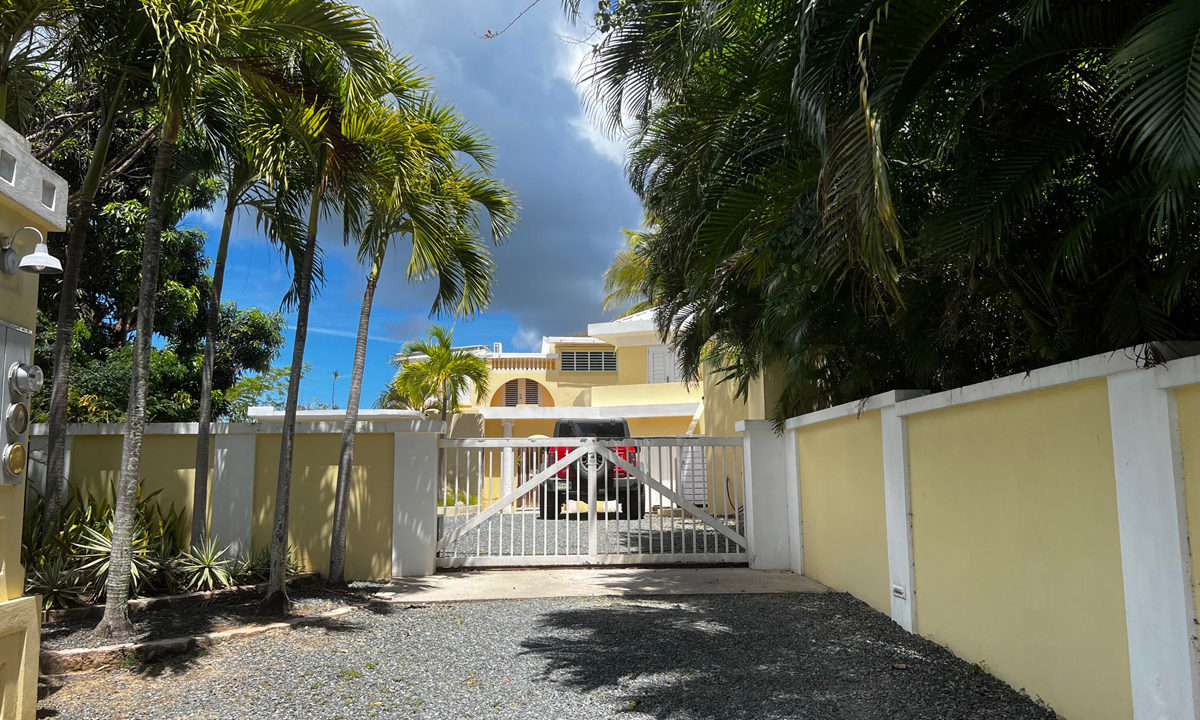Rainbow Realty, Vieques, PR