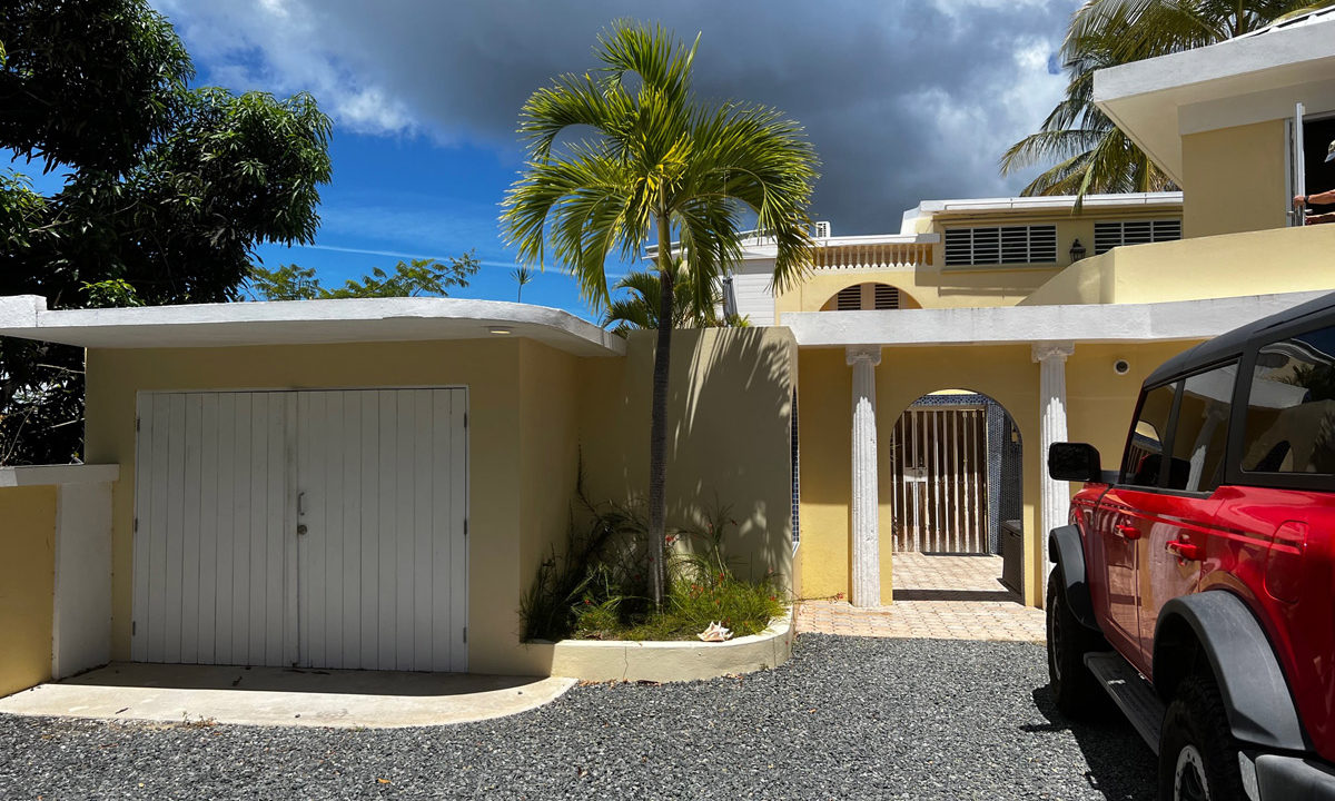 Rainbow Realty, Vieques, PR